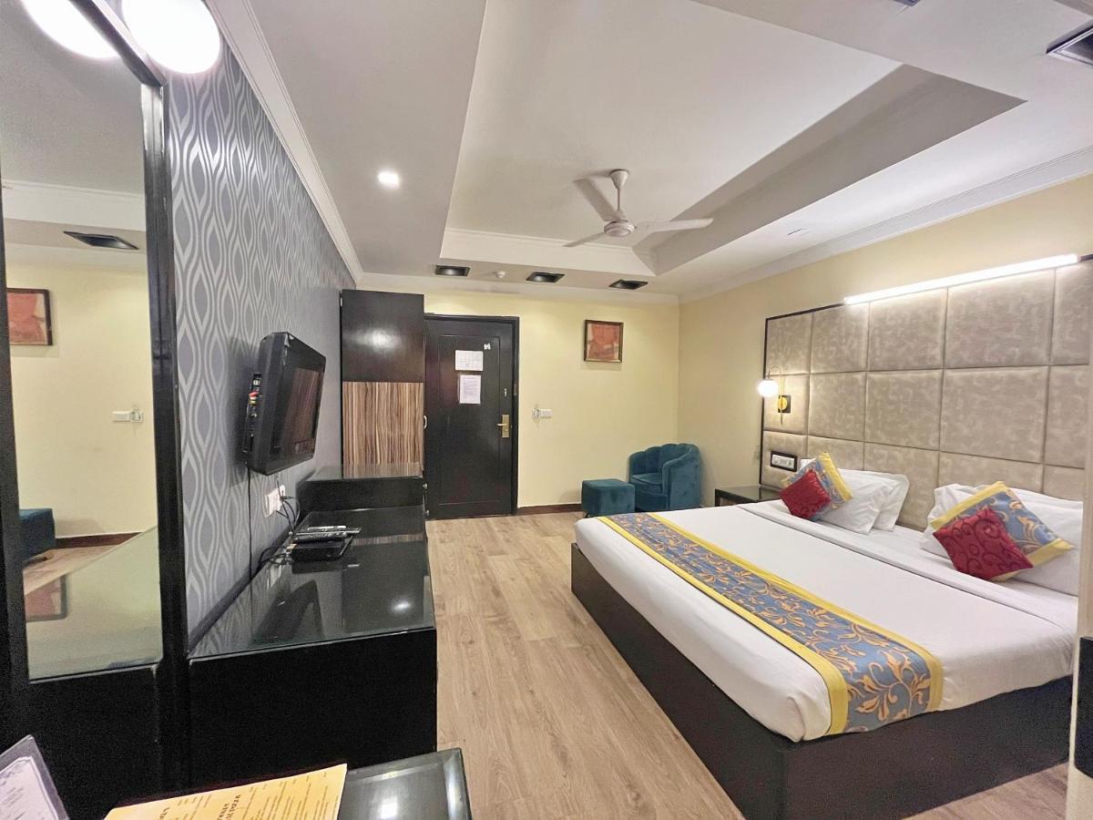 The Oakland Plaza By Orion Hotels Nuova Delhi Esterno foto
