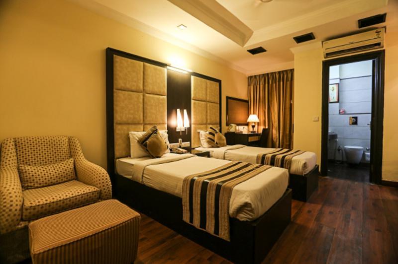 The Oakland Plaza By Orion Hotels Nuova Delhi Esterno foto