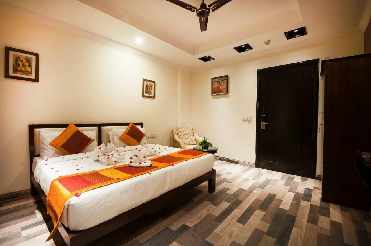 The Oakland Plaza By Orion Hotels Nuova Delhi Esterno foto