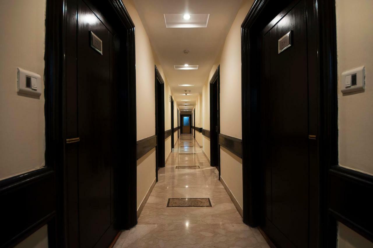The Oakland Plaza By Orion Hotels Nuova Delhi Esterno foto