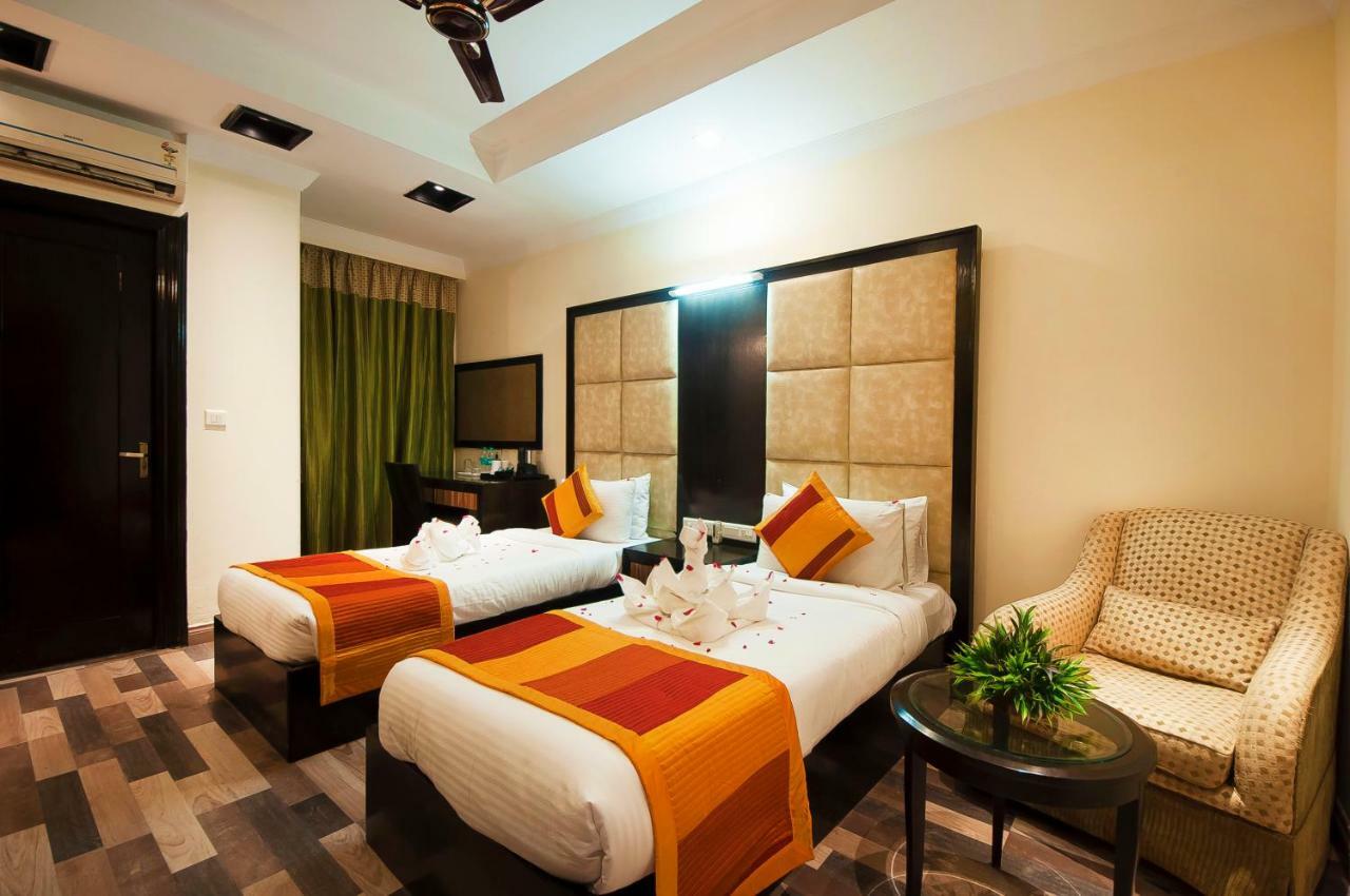 The Oakland Plaza By Orion Hotels Nuova Delhi Esterno foto