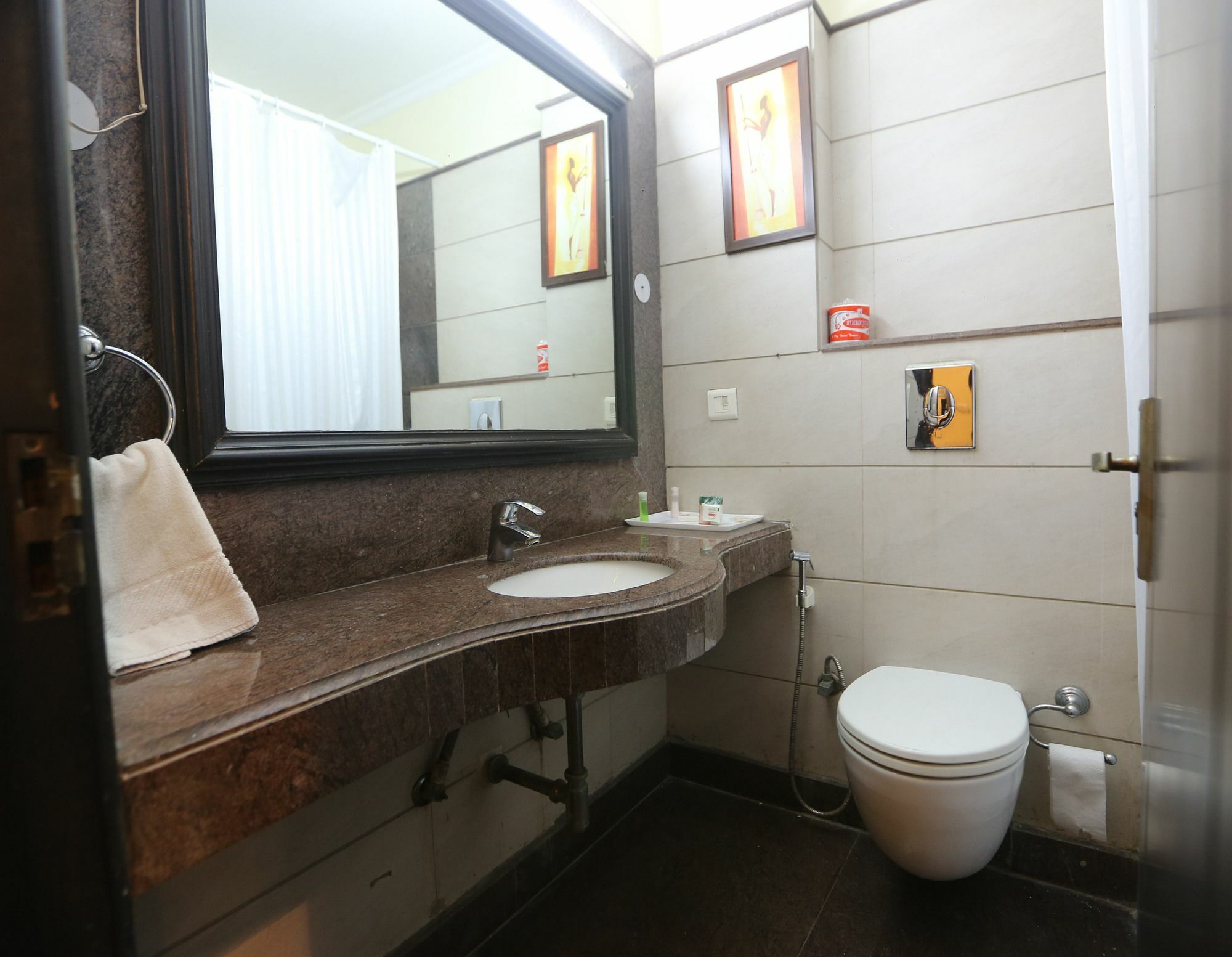 The Oakland Plaza By Orion Hotels Nuova Delhi Esterno foto